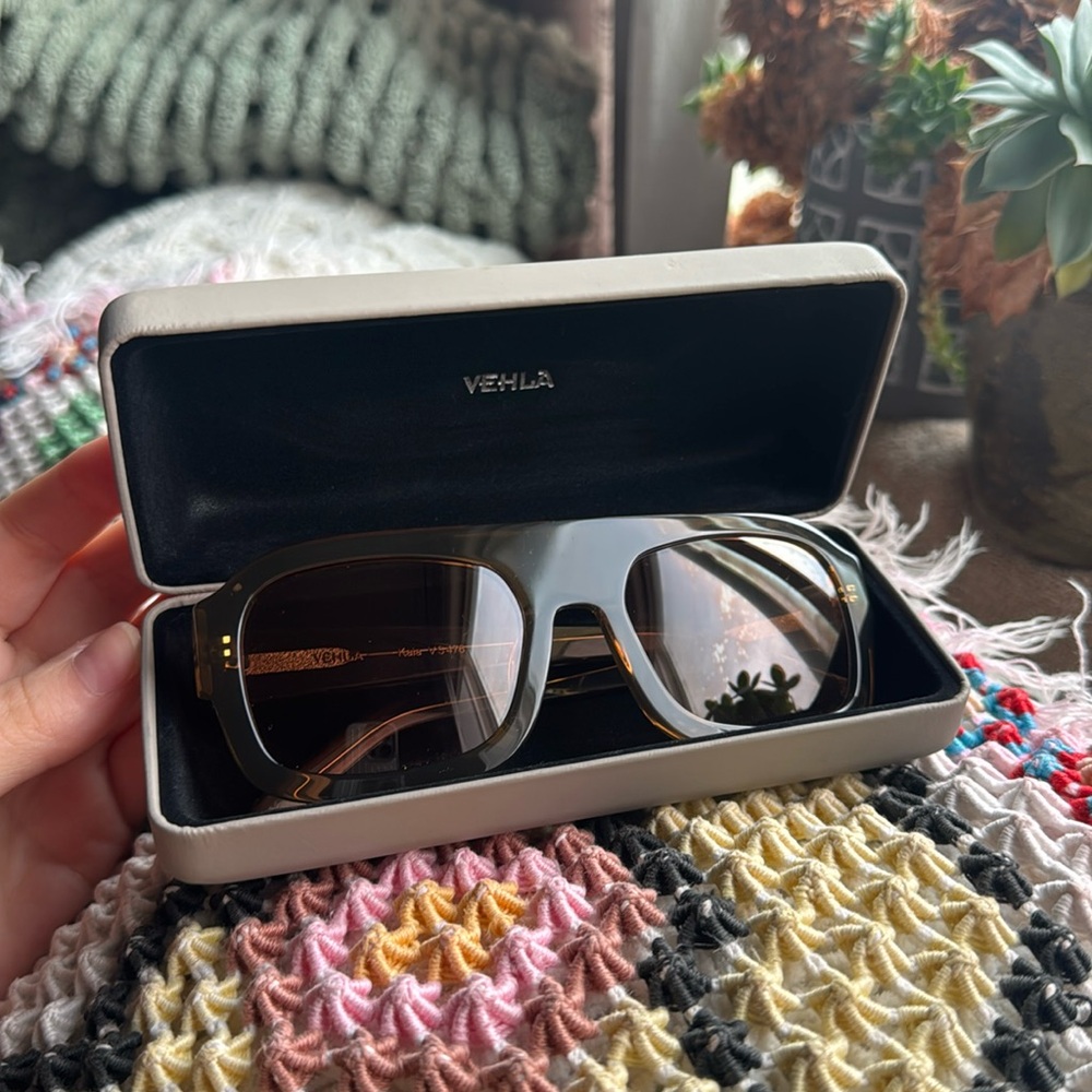 VEHLA KAIA - Carmel/Toffee Sunglasses - Picture 2 of 4